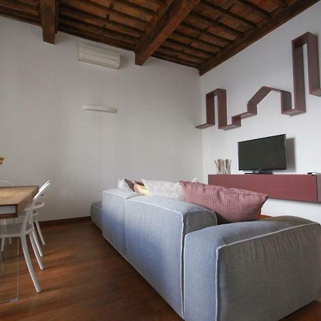Tabacchi Luxury Apartment In Lucca Historical Center Near Toll Parking ภายนอก รูปภาพ