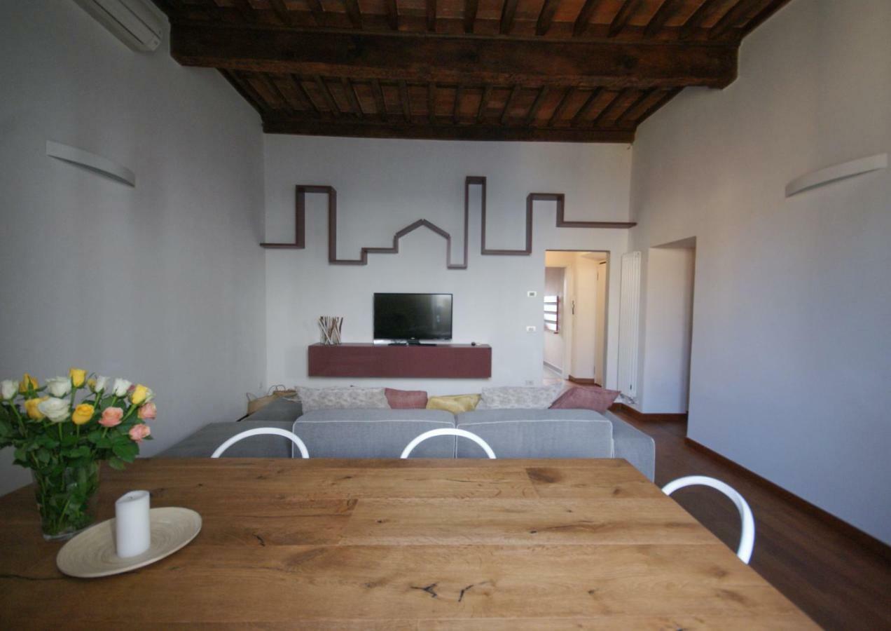 Tabacchi Luxury Apartment In Lucca Historical Center Near Toll Parking ภายนอก รูปภาพ