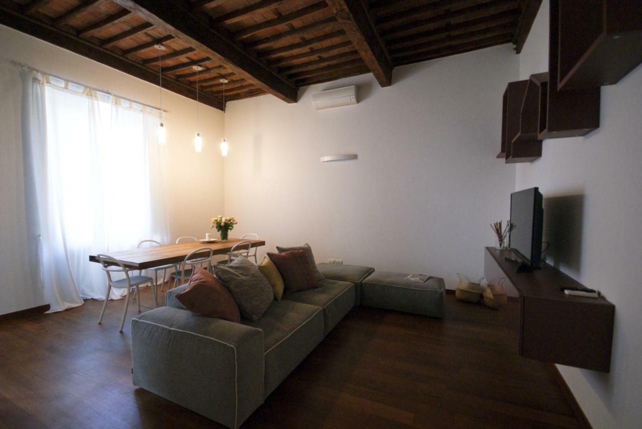Tabacchi Luxury Apartment In Lucca Historical Center Near Toll Parking ภายนอก รูปภาพ