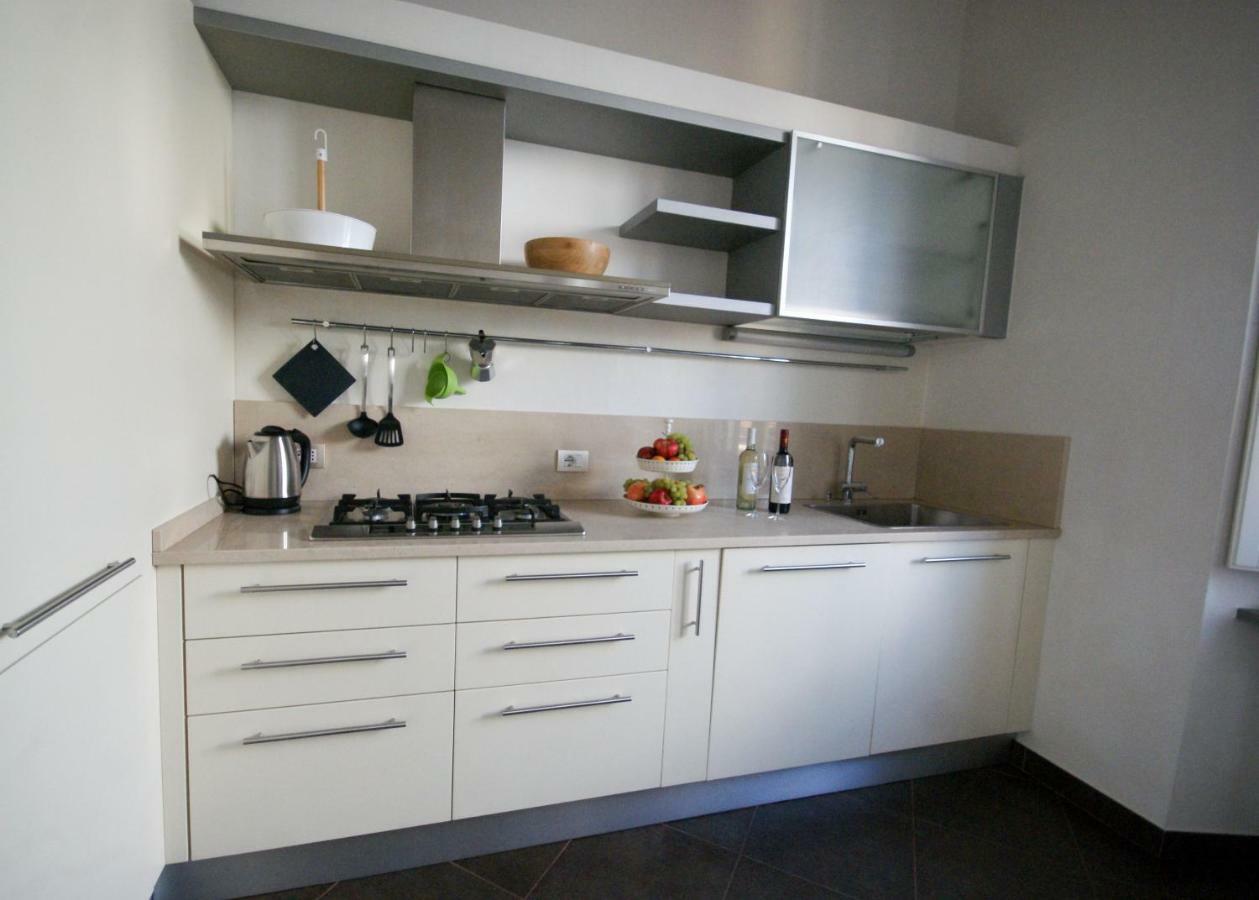 Tabacchi Luxury Apartment In Lucca Historical Center Near Toll Parking ภายนอก รูปภาพ